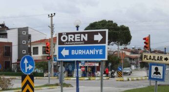 Size Aniden Direksiyon Kırdıracak Kahverengi Tabelalar 