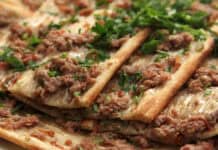 Konya’nın Meşhur Yemekleri Konya Etli Ekmek