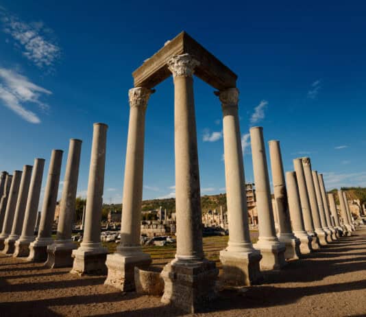 Perge Antik Kenti Nerede? Perge’ye Nasıl Gidilir? Perge, Antalya