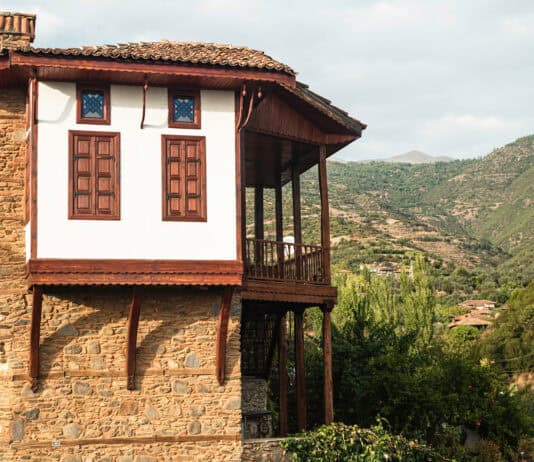 Birgi Tarihi Kenti Nerededir? Birgi’ye Nasıl Gidilir? Birgi, İzmir