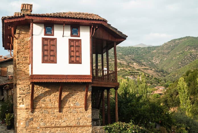 Birgi Tarihi Kenti Nerededir? Birgi’ye Nasıl Gidilir? Birgi, İzmir