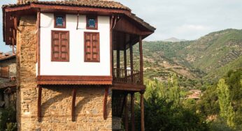 Birgi Tarihi Kenti Nerededir? Birgi’ye Nasıl Gidilir?