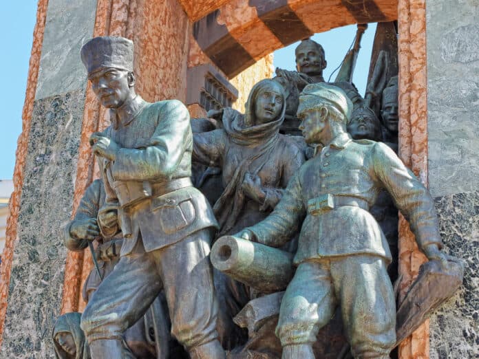 Kurtuluş Savaşı Cepheleri Nerede? Kurtuluş Savaşı, Taksim Heykel