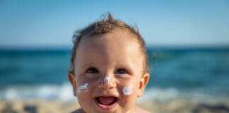 Bebeğiniz için Gönül Rahatlığı ile Kullanabileceğiniz Güneş Kremleri Bebek Güneş Kremi
