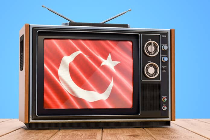 Türk Dizilerinden Uyarlanıp Dünyanın Farklı Ülkelerinde Yayınlanan Yabancı Diziler Türk TV Dizileri