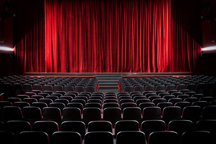 Nisan Ayında Seyredebileceğiniz Tiyatro Oyunları