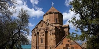 Van Gezilecek Yerler: Gölden Kaleye 30 Harika Durak (2025 Rehberi) Van Gezilecek Yerler: Gölden Kaleye 30 Harika Durak (2025 Rehberi)