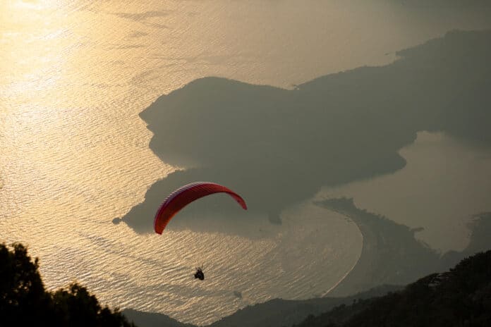 Türkiye’de Yamaç Paraşütü Yapabileceğiniz Yerler Türkiye’de Yamaç Paraşütü Yapabileceğiniz Yerler
