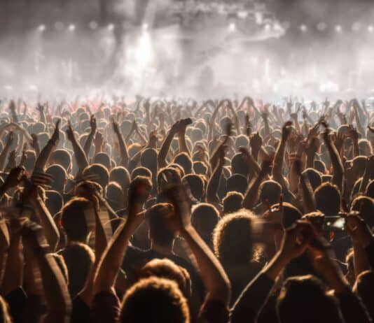 Müzik Tutkunlarına Özel: Ağustos Ayı Konser Takvimi Ağustos Ayı Konserleri
