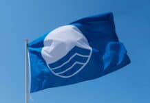 Mavi Bayrak Ödülü Nedir?- Türkiye’deki Popüler Mavi Bayraklı Plajlar Mavi Bayrak Ödülü Nedir?- Türkiye’deki Popüler Mavi Bayraklı Plajlar