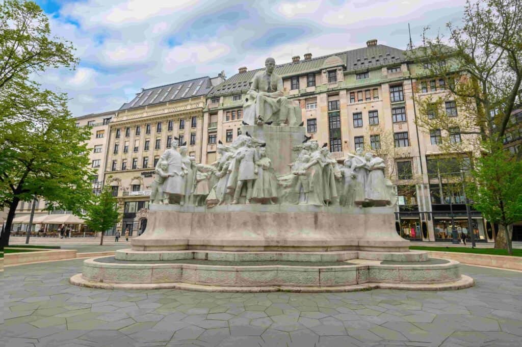 Vörösmarty Meydanı