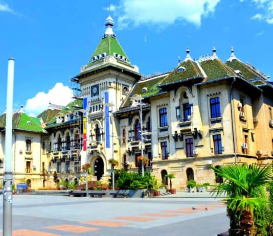 Orașul Liniștit al României: Locuri de Vizitat în Craiova Craiova Gezilecek Yerler