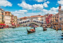 Renkli Bahar Yolculuğu: Keşfedilmeyi Bekleyen 10 Yer Renkli Bahar Yolculuğu: Keşfedilmeyi Bekleyen 10 Yer