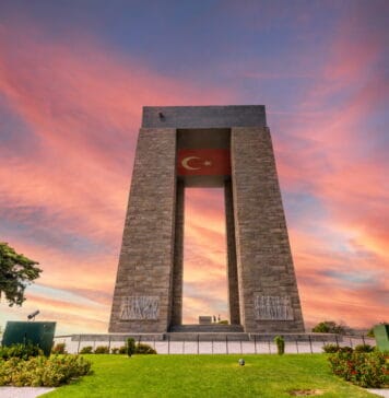 Çanakkale Zaferi’nin Yazıldığı 10 Cephe Çanakkale Zaferi’nin Yazıldığı 10 Cephe