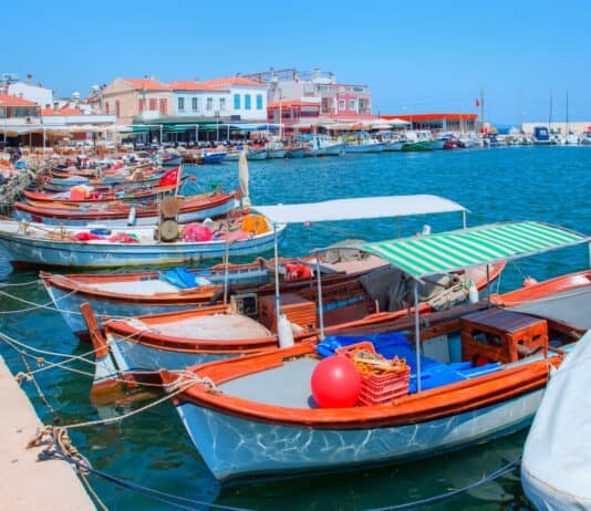 Urla Gezilecek Yerler: Urla’da Mutlaka Görülmesi Gereken 13 Yer Urla Gezilecek Yerler: Urla'da Mutlaka Görülmesi Gereken 13 Yer