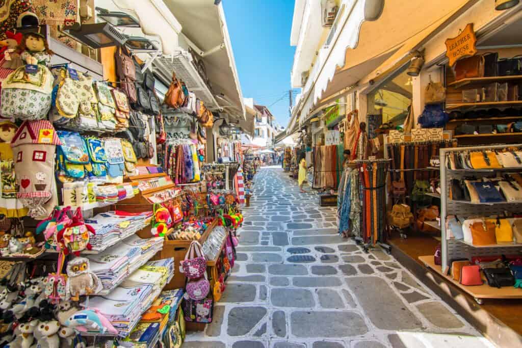 Kos Adası alışveriş sokağı