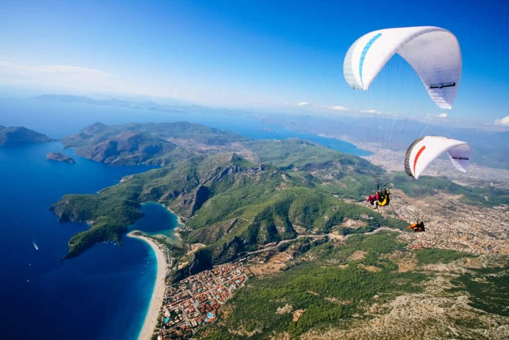 Yamaç Paraşütü ile Adrenalin Dolu Bir Aktivite Deneyimleyin