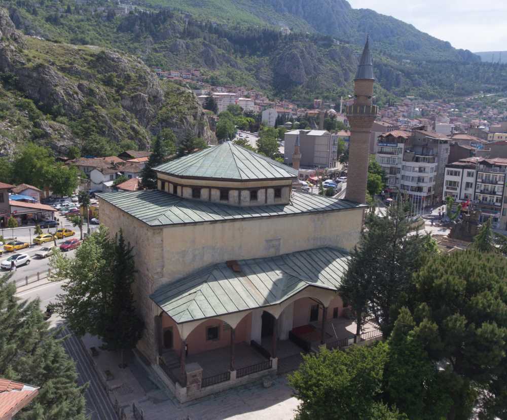 Gümüşlü Camii