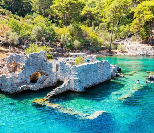 Muğla Gezi̇lecek Yerler : Yeşi̇l ve Mavi̇ni̇n Buluştuğu Göz Alıcı Rotalar Sedir Adası