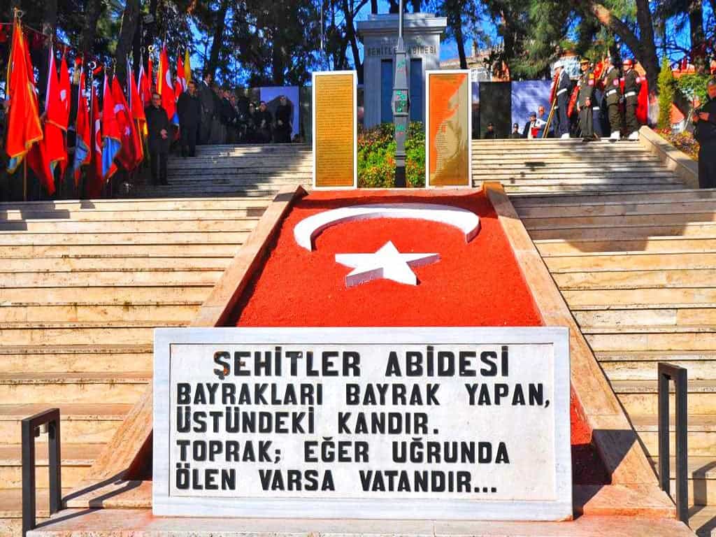 Tekirdağ Şehitler Abidesi