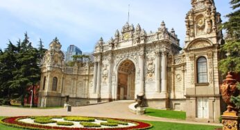 <strong>Dolmabahçe Sarayı Hakkında Bilmeniz Gereken Her Şey</strong>