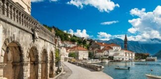 Perast Kasabası