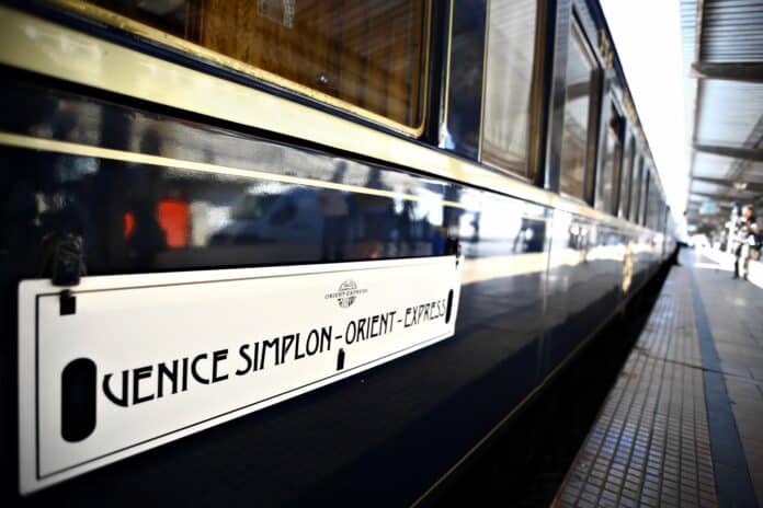 Venice Simplon – Orient – Express Hakkında Bilmeniz Gereken Her Şey Venice Simplon-Orient-Express Hakkında Bilmeniz Gereken Her Şey