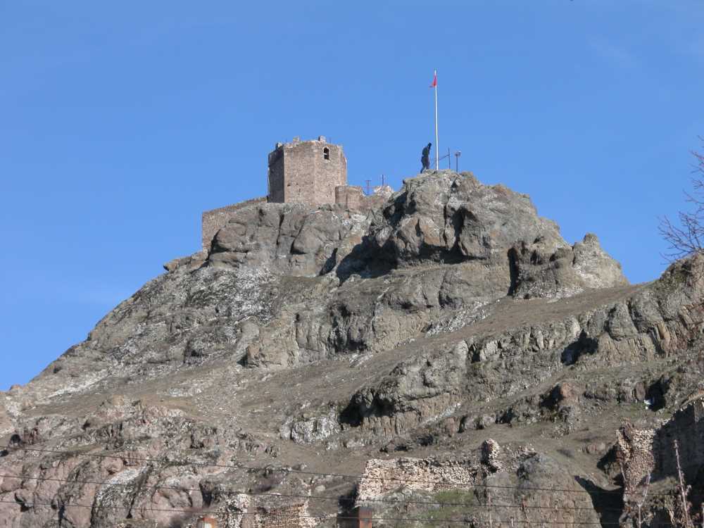 Şebinkarahisar Kalesi