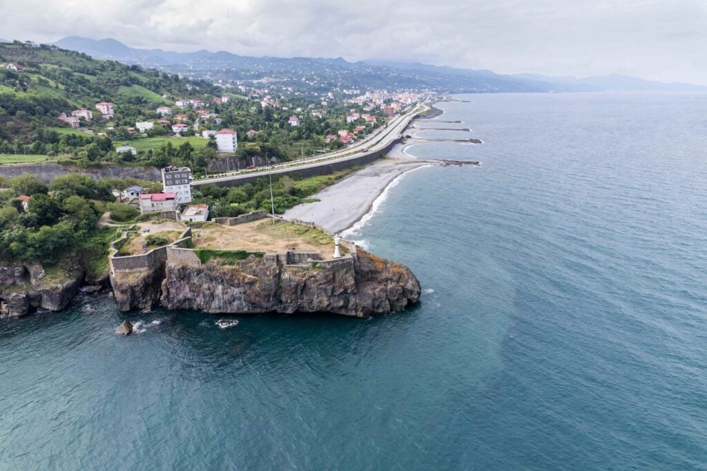 Eynesil Kalesi