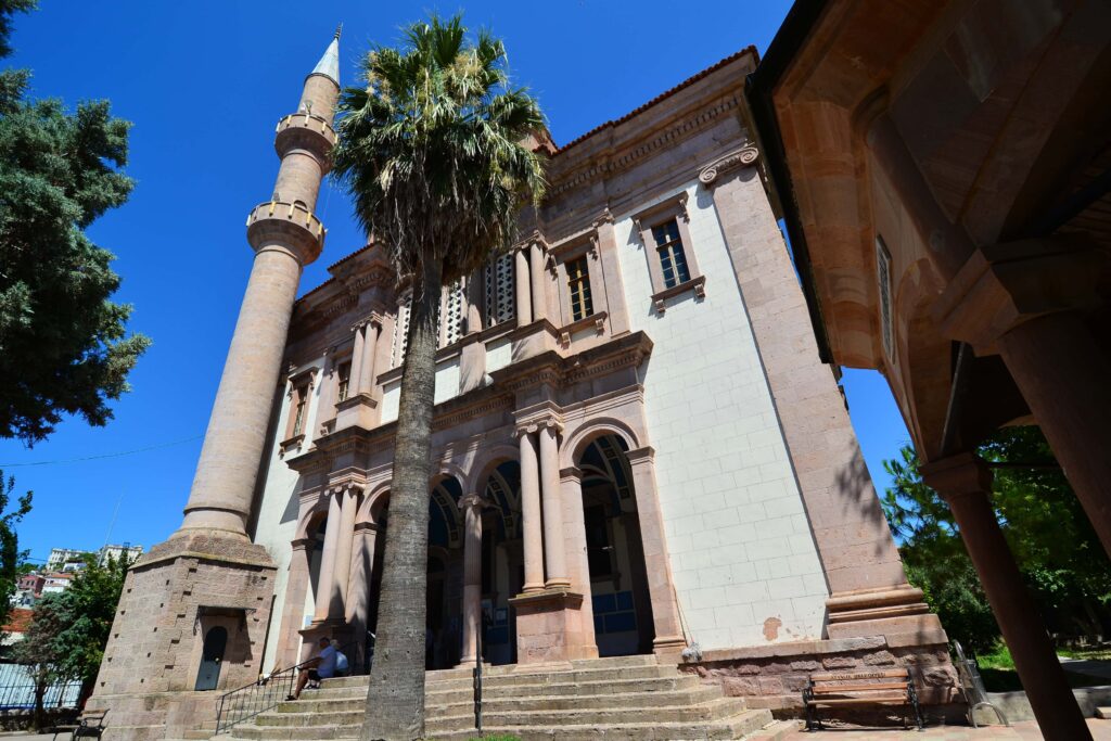 Çınarlı Camii