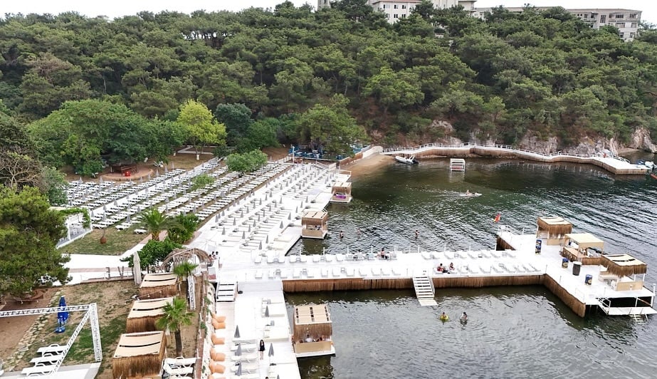Ada Beach Club