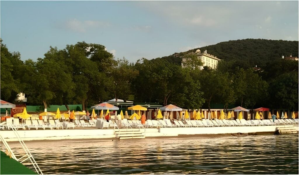 Heybeliada Aqua Green Beach Club
