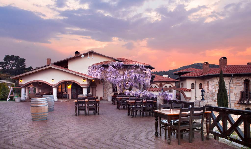 Vinifera Hotel