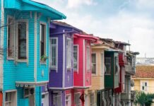 Kuzguncuk’ta Gezilecek 15 Yer: 2025 Güncel Rehber Kuzguncuk Evleri