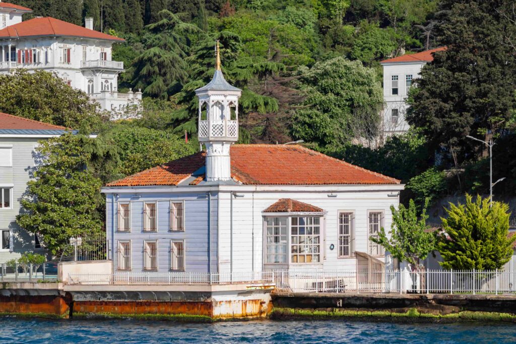 Üryanizade Camii