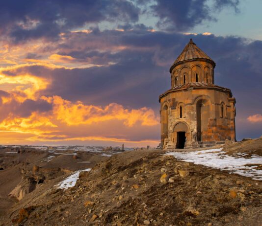 Kars Gezi̇lecek Yerler: Mutlaka Görmeni̇z Gereken 28 Yer (2025 Rehberi̇) Ani Harabeleri