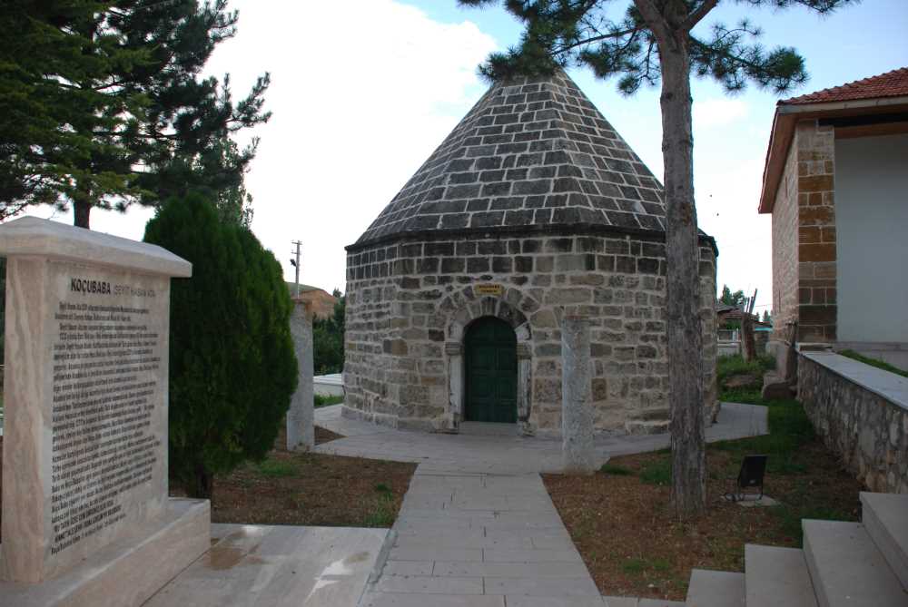 Koçbaba Cami ve Türbesi