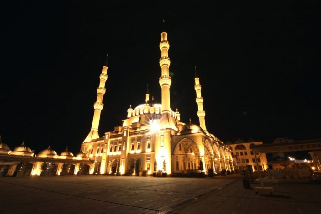 Nur Cami
