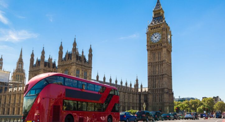 <strong>Hangi Ülkede Hangi Ulaşım Kartı Geçerli? Ülke Ülke Toplu Taşıma Rehberi</strong>