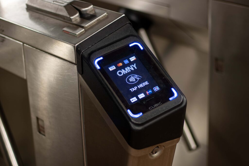 New York: MetroCard ve OMNY Nereden Alınır?