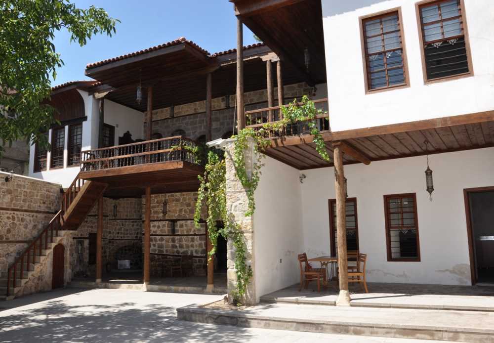 Deligönüller Konağı