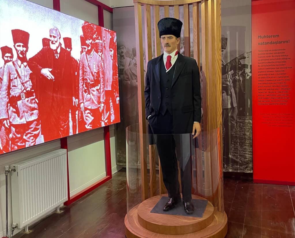  İzmit Müzesi ve Atatürk Evi