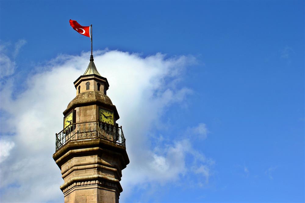 Saathane Meydanı | obilet.com - Blog Saathane Meydanı