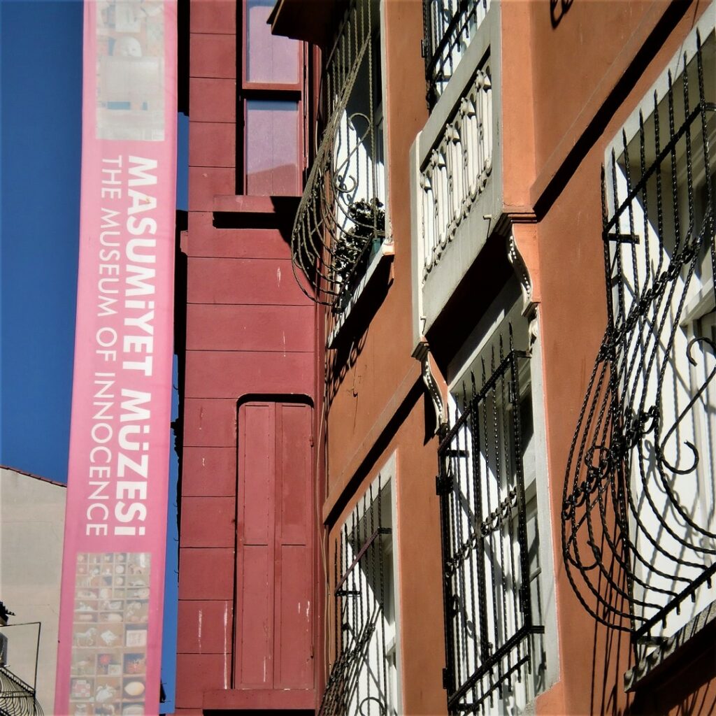 Roman ile Müze Arasındaki Bağ