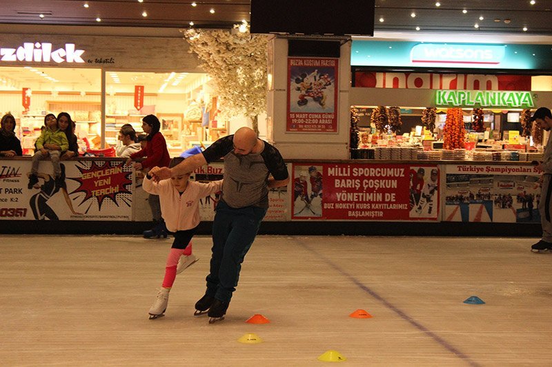 Perlavista AVM Buz Pisti