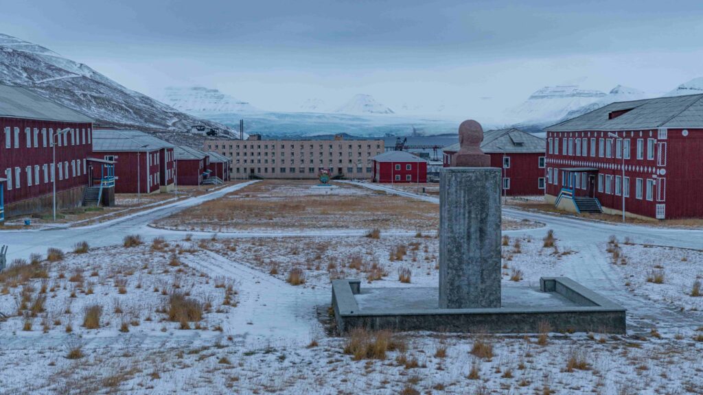 Donmuş bir zaman kapsülü: Pyramiden