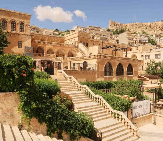 Medeniyetlerin Beşiği: Midyat Gezi Rehberi Mardin Müzesi