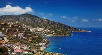 Maviliklere Açılan Taş Sokakları ile: Kalkan Gezi Rehberi