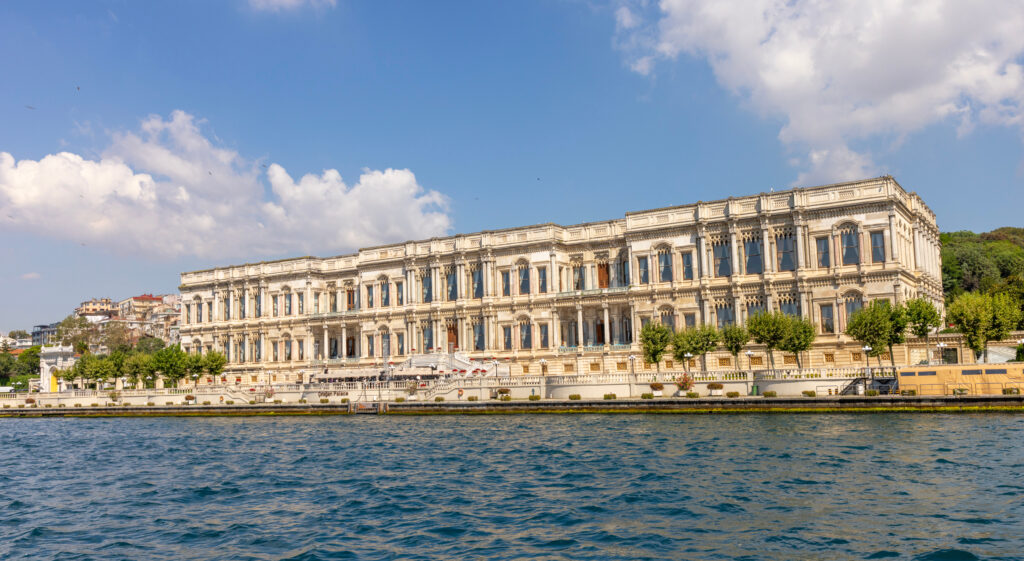 Çırağan Sarayı